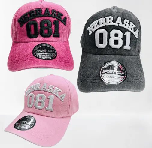 gorra-vintage-surtidas-estampas-de-mujer.webp