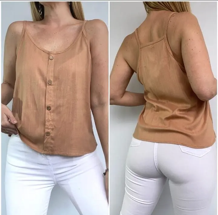 musculosa-lino-con-botones.webp