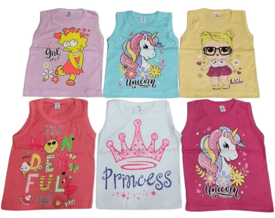 musculosa-personaje-de-nina.webp