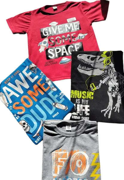 remera-surtida-estampa-de-nino.webp