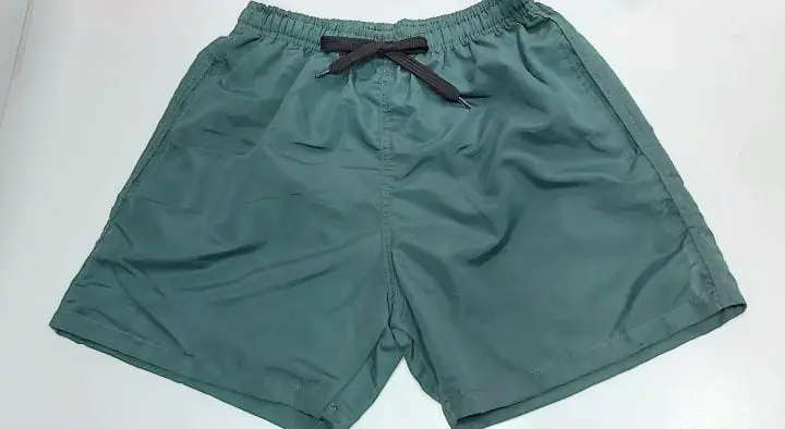 short-de-bano-con-suspensor.webp