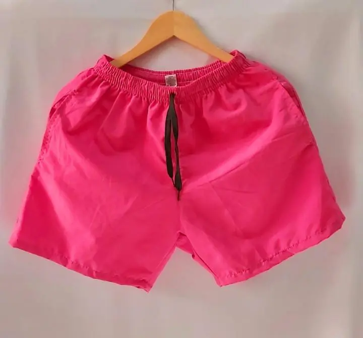 short-de-bano-con-suspensor.webp