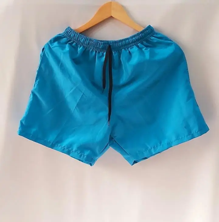 short-de-bano-con-suspensor.webp