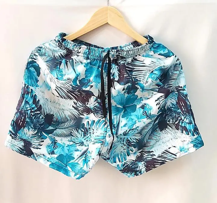 short-de-bano-estampado.webp