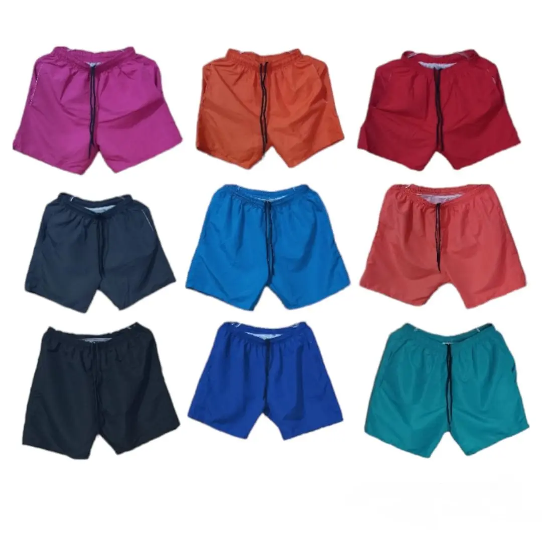 short-de-bano-liso-con-suspensor.webp