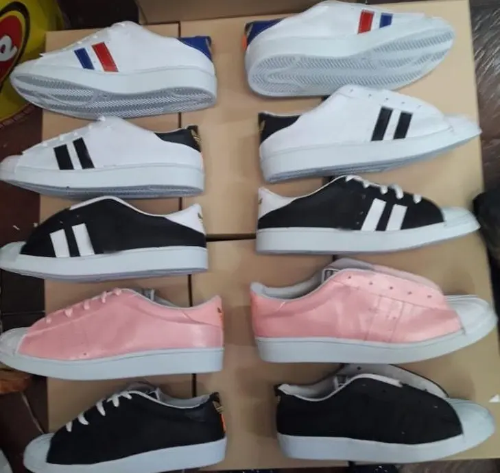 zapatilla-ad-de-mujer.webp